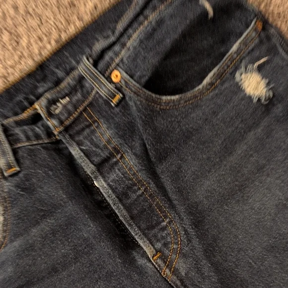 Levi's 501 Jeans with Button-Fly 30x28 - Picture 5 of 6